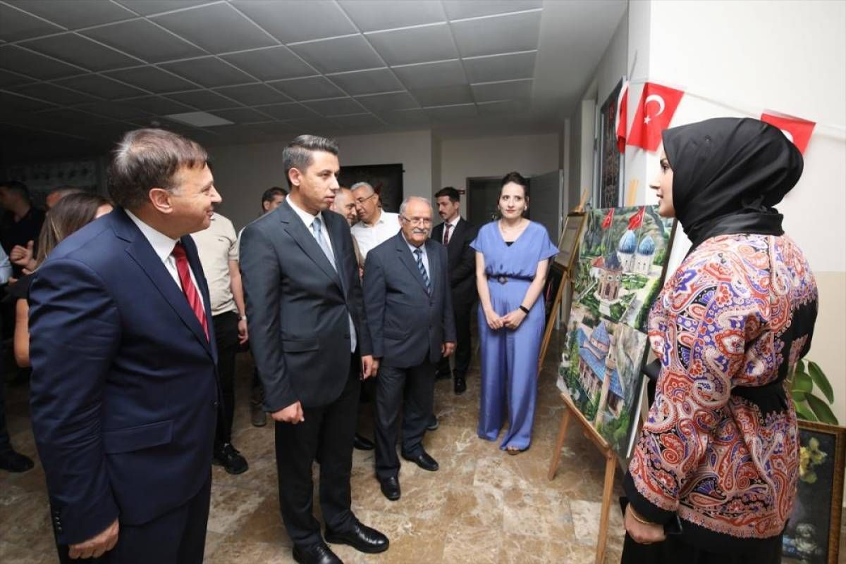 Darende Halk Eğitimi Merkezi'nden yıl sonu sergisi açıldı