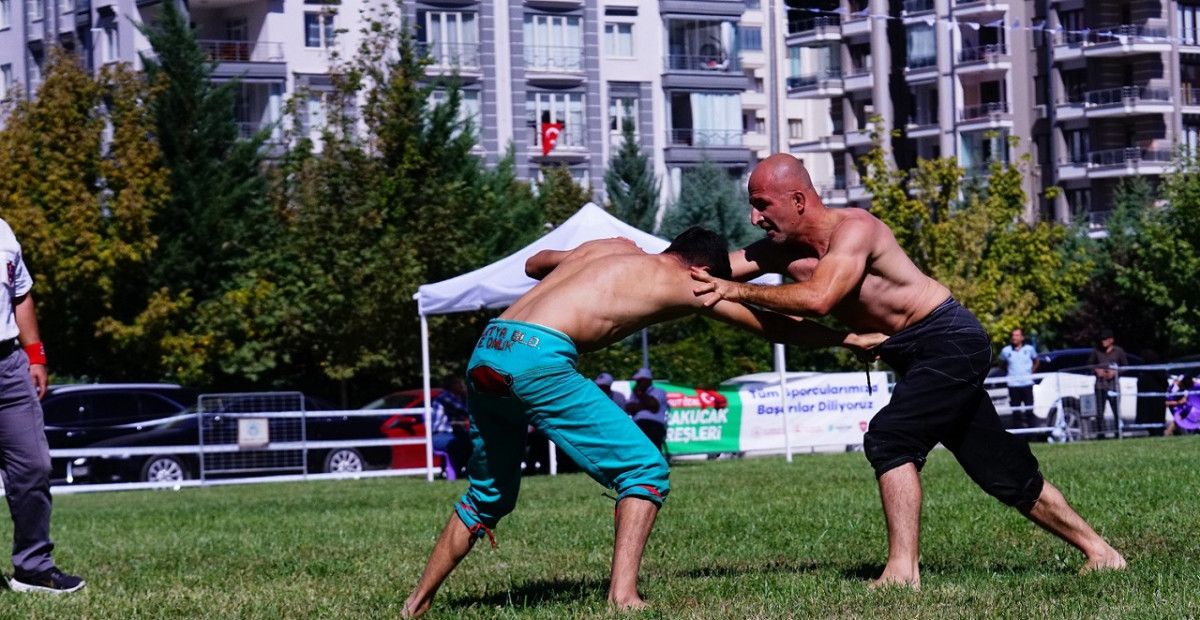 19. Uluslararası Turgut Özal Karakucak Güreşleri Başladı