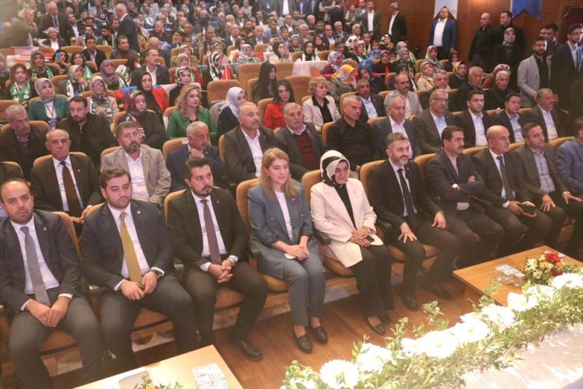 AK Parti'li Kasapoğlu, Yeşilyurt İlçe Kongresi'nde konuştu: