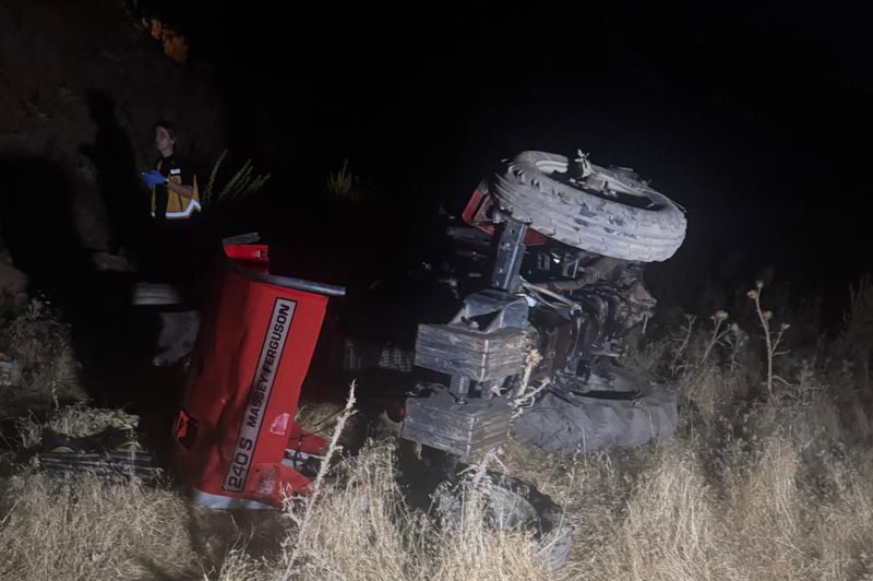 Traktör devrildi: 1 ölü