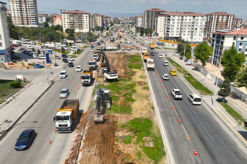 Başkan Er: Çöşnük Kavşağı'nda trafik yükünü hafifletiyoruz