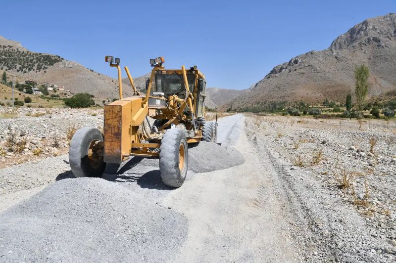 Başkan Geçit: 57 kilometre yol yatırımıyla kırsalın çehresi değişiyor