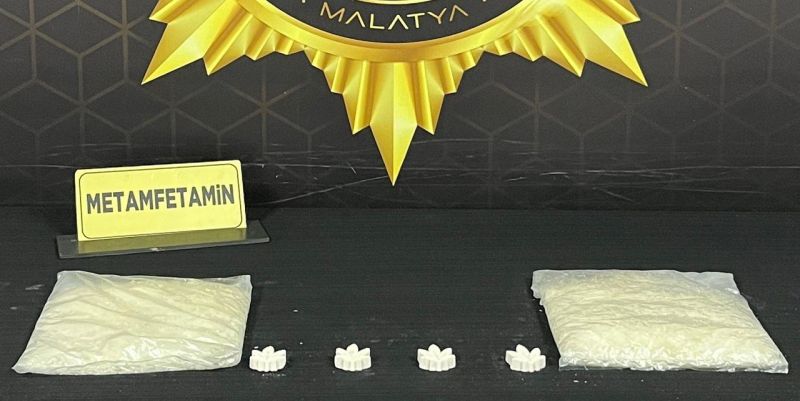 Uyuşturucu operasyonu: 841 gram metamfetamin ele geçirildi