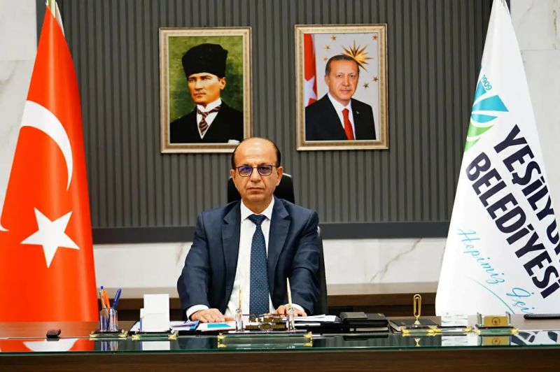 Başkan Geçit: En büyük emanet, ilimle ve ahlakla donanmış gençlerdir