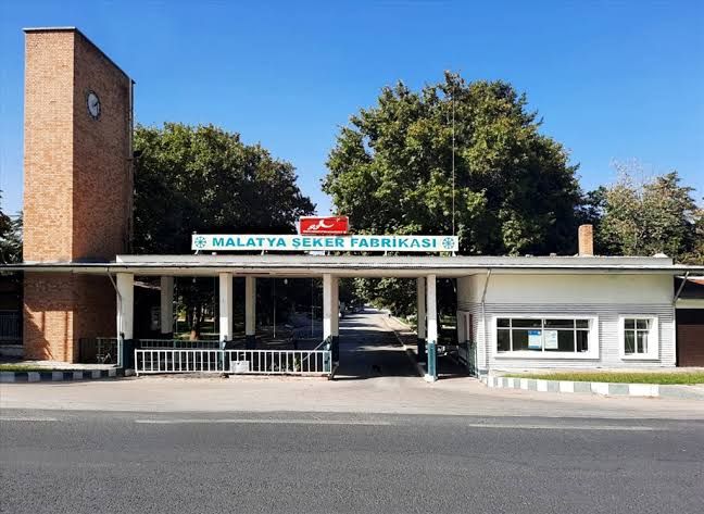 Malatya Şeker Fabrikasında trafo yangını: 6 işçi dumandan etkilendi