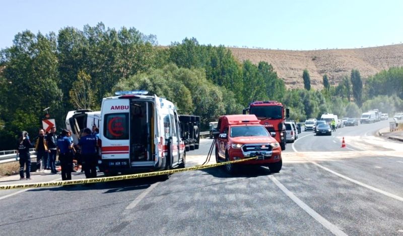 Kazada ağır yaralanan sürücü yoğun bakımda