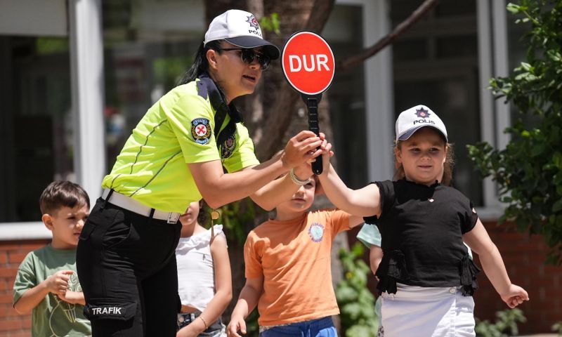 Bakan Yerlikaya: “Yeni Eğitim-Öğretim Yılında Okul Güvenliği İçin Tedbirleri Artırıyoruz”