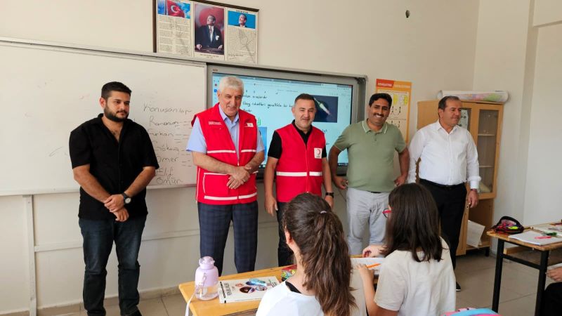 Kızılay’dan öğrencilere eğitim desteği