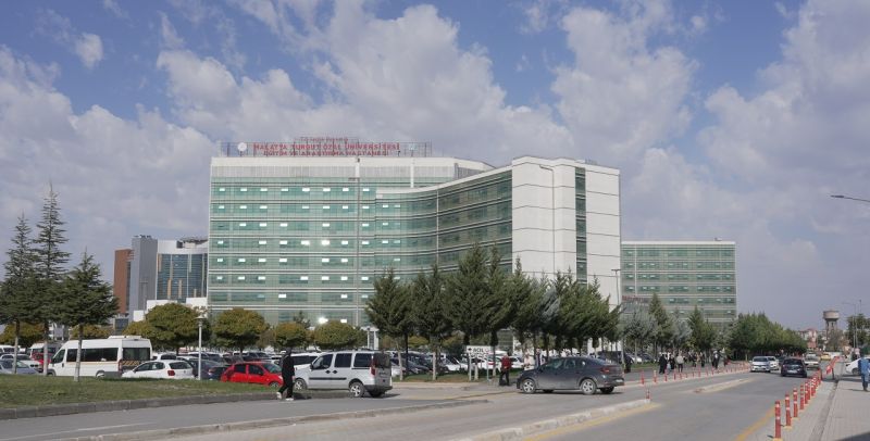 Parsiyel Nefrektomi Ameliyatı ile Böbrek Korunarak 3 cm’lik Böbrek Tümörü Çıkartıldı!