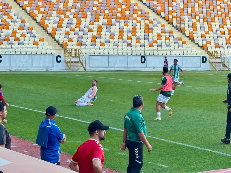 Yeşilyurtspor, Son Dakikada Berabere Kaldı