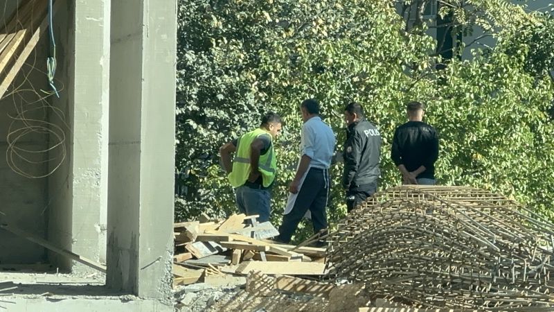İnşaattan düşen işçi kurtarılamadı