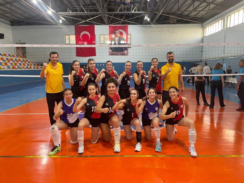 Malatya Voleybol Kadın Takımı deplasmanda 3-2 galip