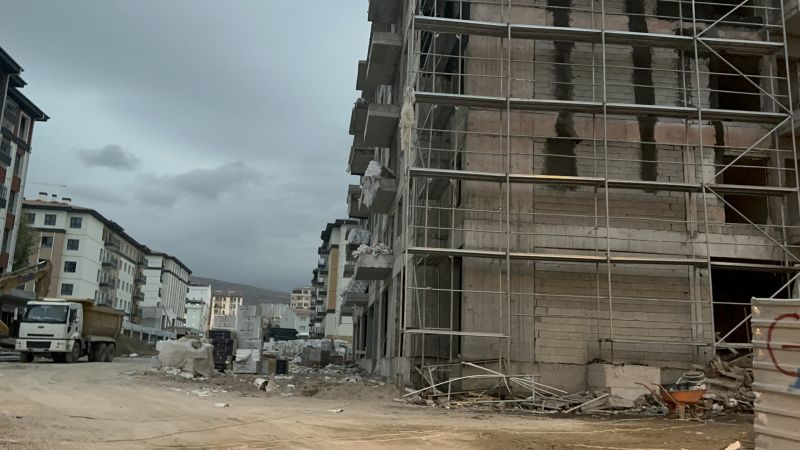 Malatya’da İnşaatlarda Yine İşçi Kazası: İki Kişi Yüksekten Düşerek Yaralandı