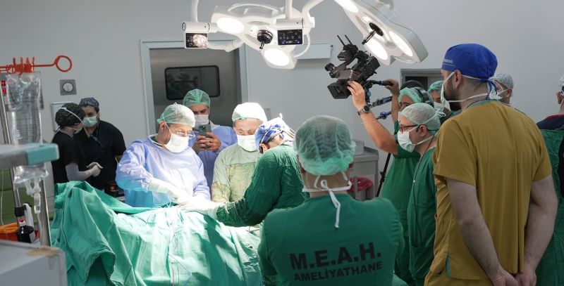 MEAH'da Canlı Proktoloji Cerrahi Kursu Gerçekleştirildi