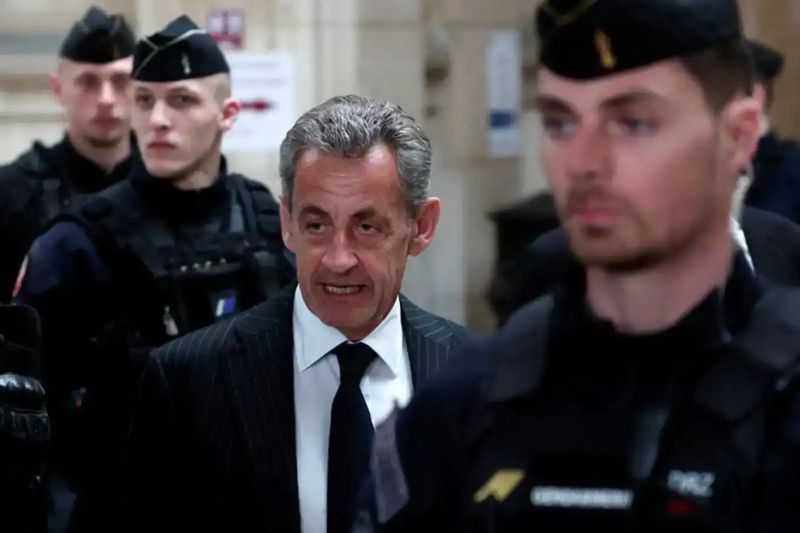 Yolsuzluk, rüşvet ve utanç: Sarkozy’ye beş yıl ceza