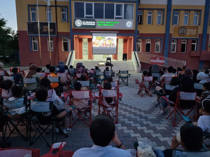 "Gücün Ritim'i, Asrın Sesi" Projesi Gençlere Moral Veriyor