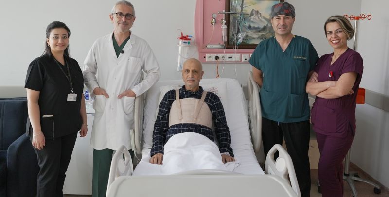 MEAH’da Kalp Tümörü ve Üç Damar Tıkanıklığı Aynı Operasyonda Tedavi Edildi