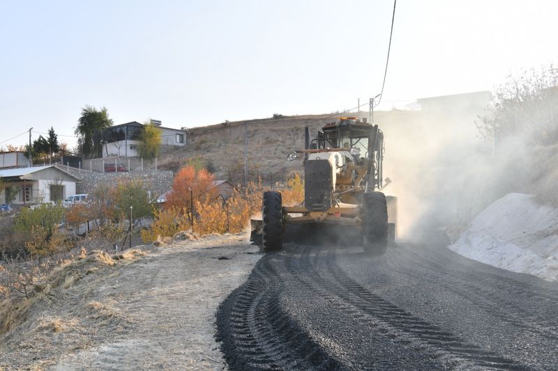 Yeşilyurt Belediyesi, Banazı’nın Yollarını Yeniliyor