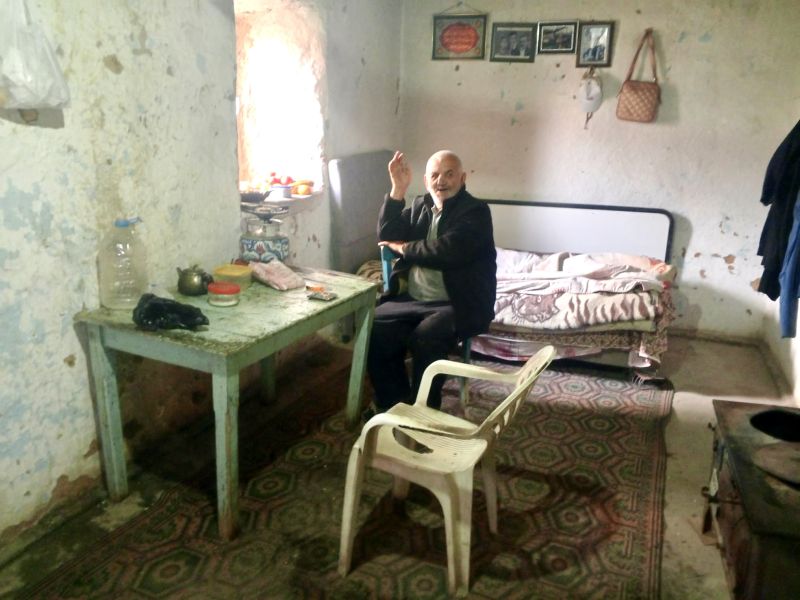 Depremzede Hüseyin Amca Yıkık Evinde Yaşam Mücadelesi Veriyor