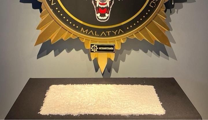 Uygulama Noktasında 1 Kilo Metamfetamin Ele Geçirildi