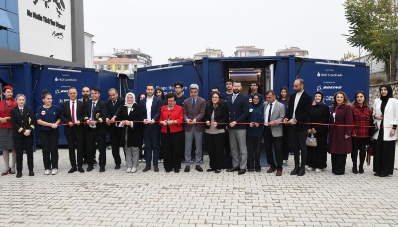 Newton Gezici Bilim Atölyesi Öğrencilerle Buluştu