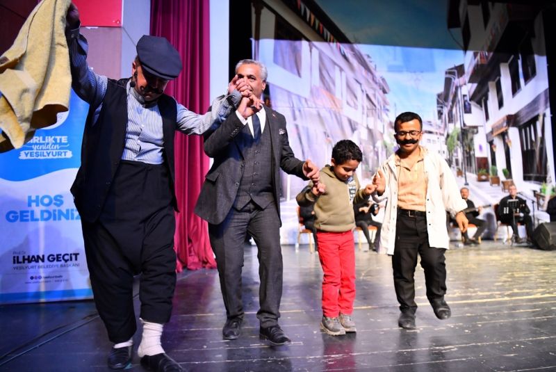 Yeşilyurt Belediyesi’nden Nostalji Dolu Kültür ve Sanat Gecesi