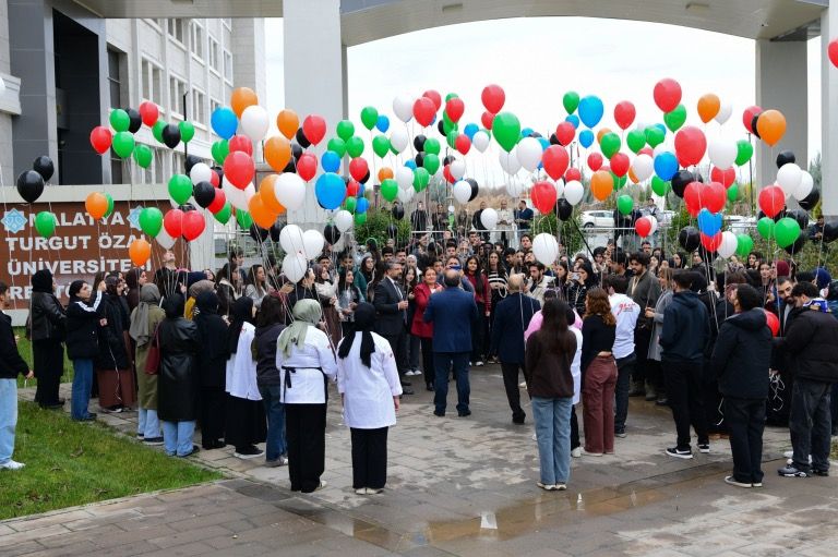MTÜ’de öğrencilerden anlamlı kermes ve farkındalık etkinliği
