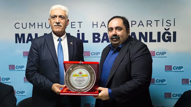 Ziraat Odalarından CHP İl Başkanı Yıldız’a Teşekkür Plaketi: “Çiftçiye Faizsiz Nefes Kredisi Şart”