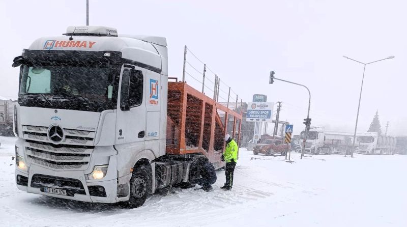 Malatya–Adıyaman İstikameti Kar Yağışı Nedeniyle Ulaşıma Kapatıldı