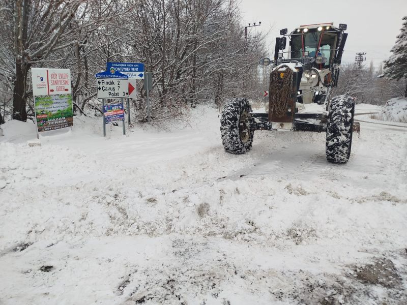 Malatya Büyükşehir Belediyesi Karla Mücadelede 155 Mahalle Yolunu Ulaşıma Açtı