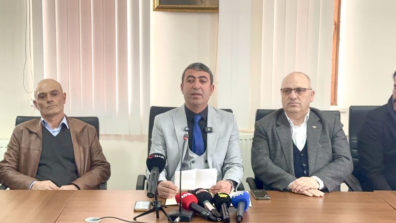 Yazıhanlı Muhtarlardan ve CHP’li Üyelerden Başkan Göçer’e destek açıklaması