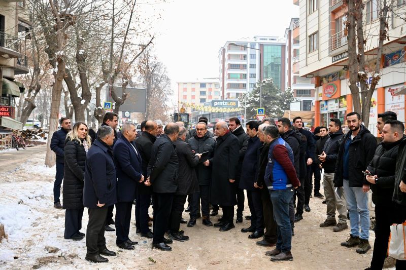 Vali Yavuz ve Başkanlar Fuzuli Caddesi’ndeki Çalışmaları Yerinde İnceledi