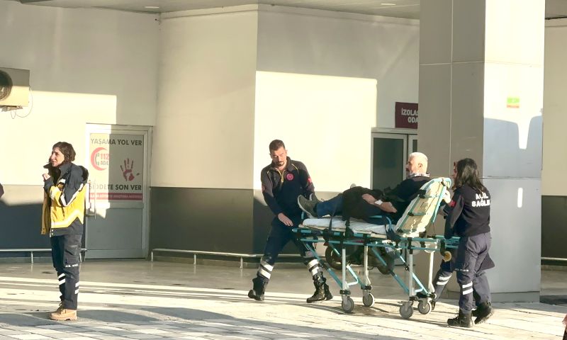 Lokantada Alacak Verecek Kavgası