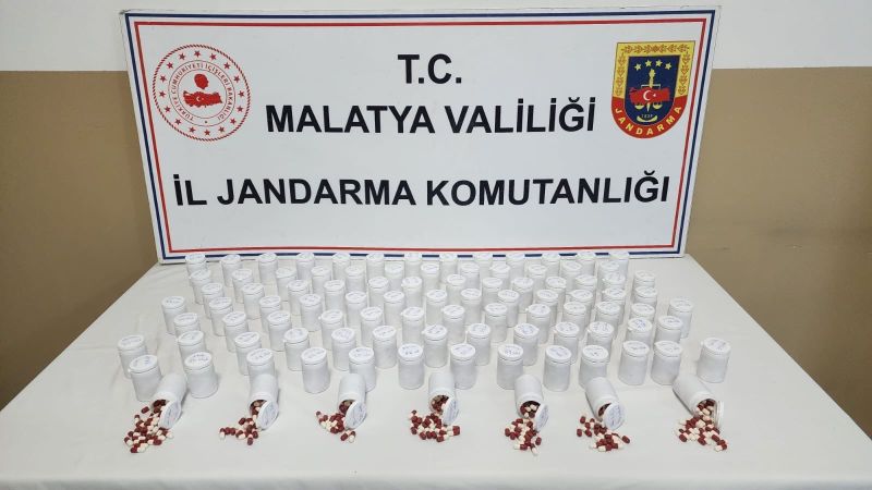 Jandarma Narkotik Operasyonunda 5 Bin 561 Sentetik Ecza Ele Geçirildi