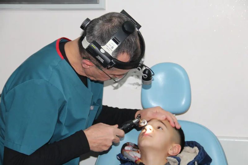 Geçmeyen öksürük ve boğaz ağrısına dikkat: Uzmanından önemli uyarılar