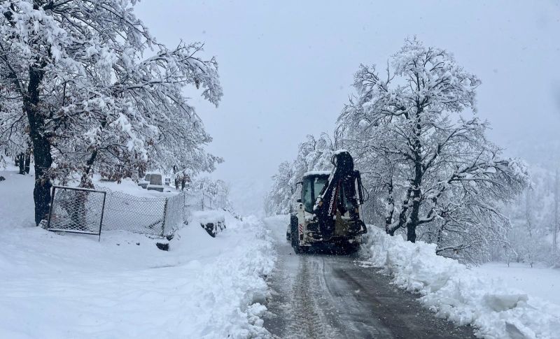 Doğanşehir’de kar kalınlığı 60 santimetreye ulaştı