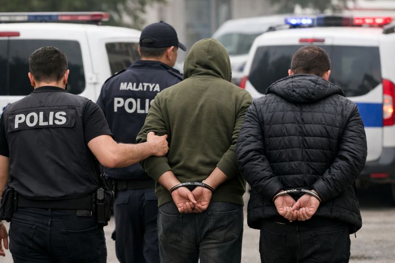 Malatya’da Aranan 3 Firari Hükümlü Kıskıvrak Yakalandı