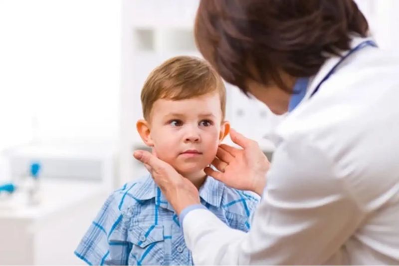 Çocuklarda lenf bezi büyümesinin işaretlerine dikkat!