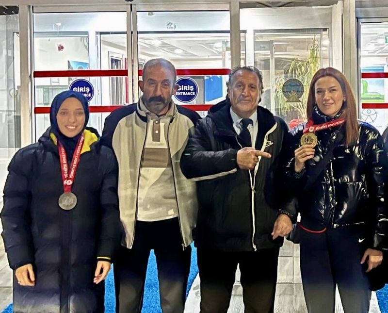Malatyalı Şampiyonlar Havalimanında Karşılandı