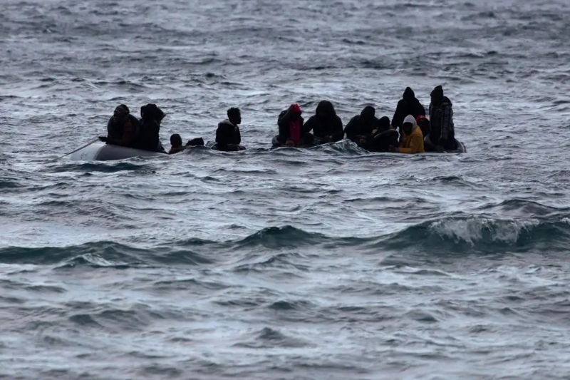 İzmir Açıklarında Göçmen Botu Battı: 3 Ölü, 4 Kişi Kayıp