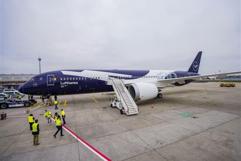 Almanya'daki Grev Nedeniyle Yüzlerce Uçuş İptal Edildi