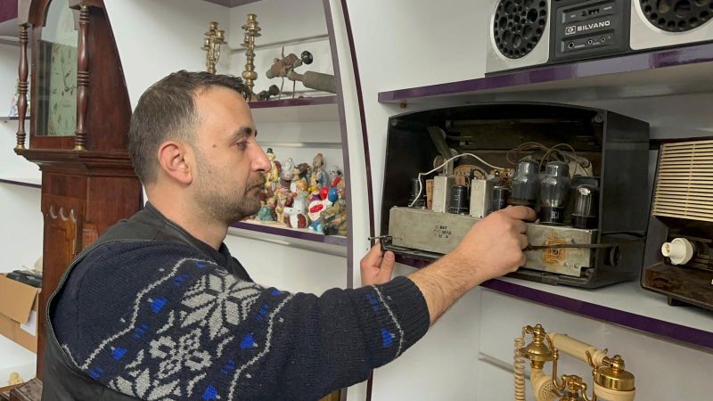 Malatya’da Berberlikten Antikacılığa Uzanan Radyo Tutkusu