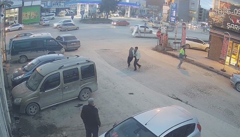 Eşini Sokak Ortasında Silahla Tehdit Eden Şahıs Cezaevine Gönderildi