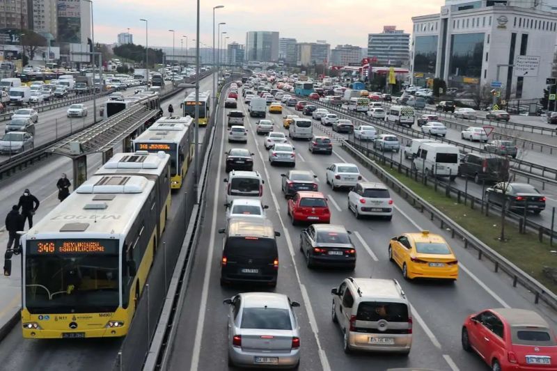 Ocakta Trafiğe 144 Bin Aracın Kaydı Yapıldı: Toplam Araç Sayısı 33 Milyonu Geçti