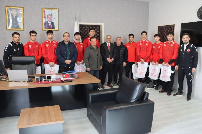 Grekoromen Güreşte Türkiye Şampiyonalarında Önemli Başarı