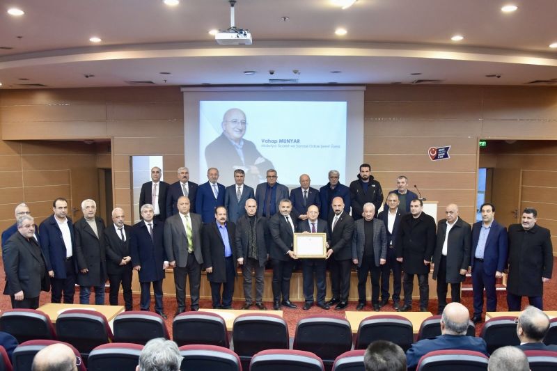 Malatya TSO’dan Vahap Munyar’a “Şeref Üyeliği Beratı