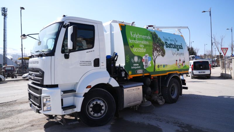 Battalgazi’de Derme Deresi’nde Temizlik