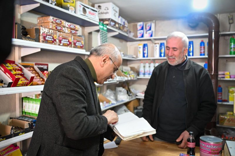 Başkan Sami Er Mahalle Bakkalları ve Fırınlardaki Borçları Kapattı