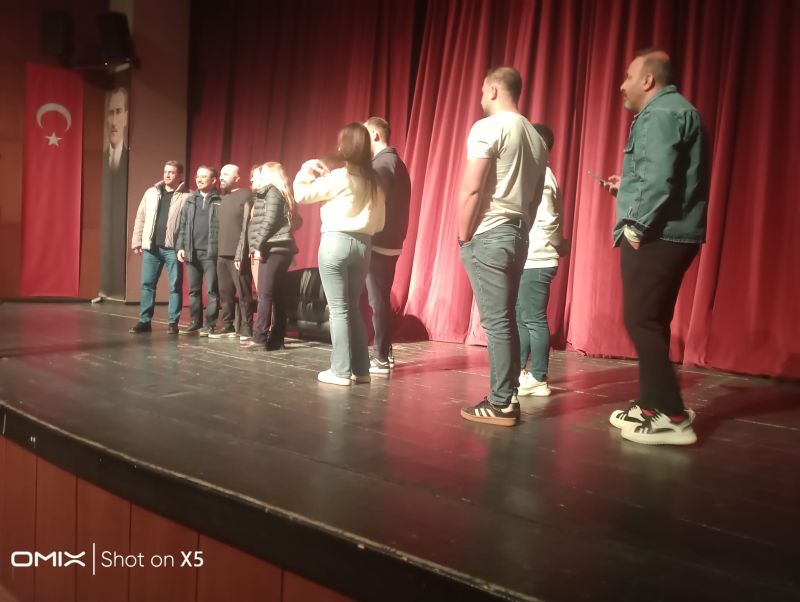 Tahsin Hasoğlu, Malatya’da Sahne Aldı, Salonu Kahkahaya Boğdu