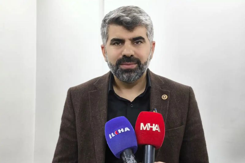 "İslam Ülkeleri Siyonizme ve Küresel Emperyalizme Karşı Net Bir Duruş Sergilemeli"